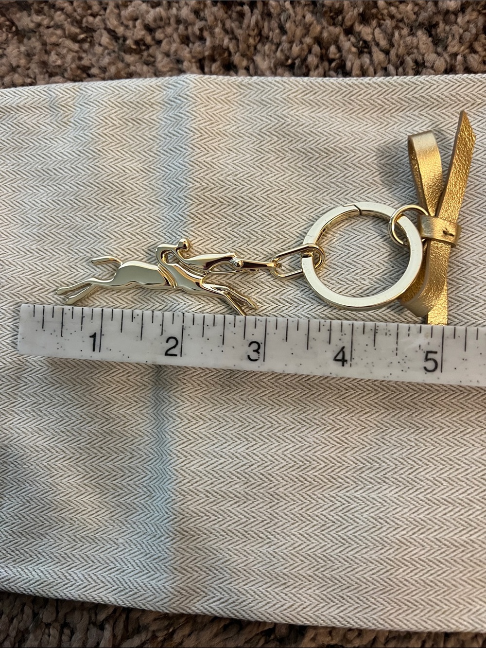 Gold-tone Running Deer Keychain with Bow Accent - Picture 5 of 9